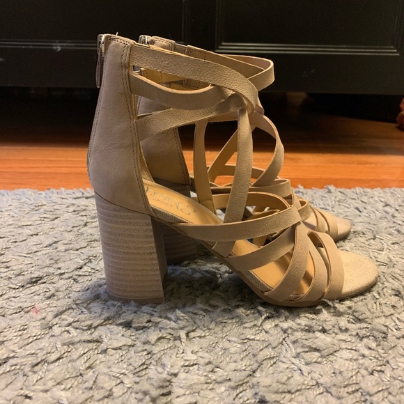 Franco Sarto Beige Heels - Picture 4 of 8